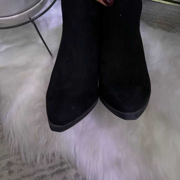 ❌SOLD❌  New Black Booties - Picture 3 of 6